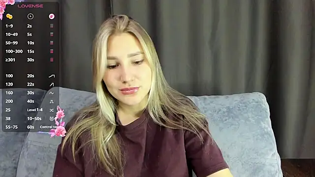 Snapshot of And1sa chatting on 21, 11, 2025 And1sa online show from 21, 11, 2025