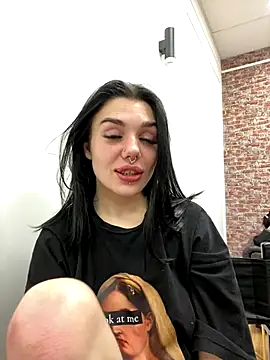 MaeveMoon online show from 20, 9, 2025