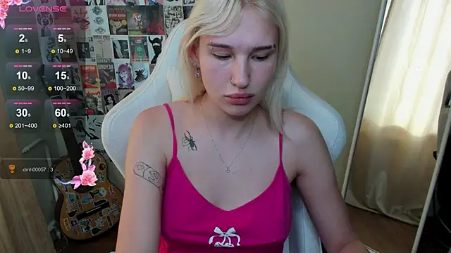 Snapshot of EvelinaLuu chatting on 14, 6, 2026 EvelinaLuu online show from 14, 6, 2026