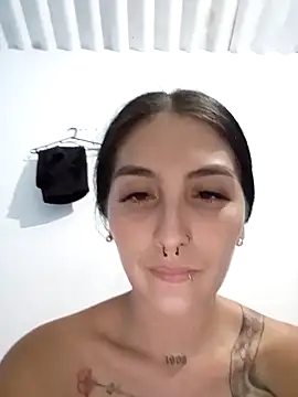 single mother indecent online show from 16, 4, 2026