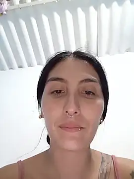 single mother indecent online show from 13, 5, 2026