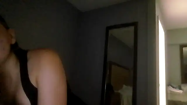 Snapshot of ShysluutGia chatting on 8, 7, 2026 ShysluutGia online show from 8, 7, 2026