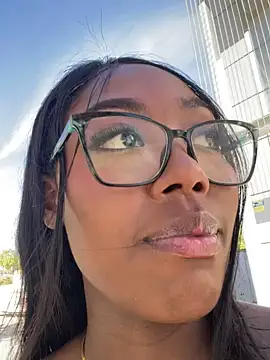 ThianaLopez online show from 24, 9, 2025