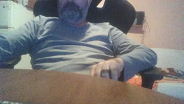 Snapshot of lanata chatting on 13, 10, 2025 lanata online show from 13, 10, 2025