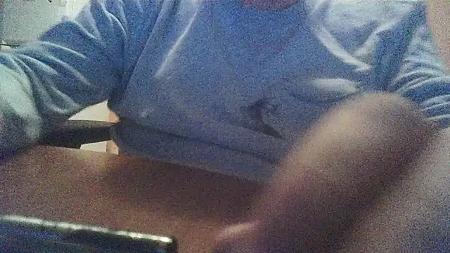 Snapshot of lanata chatting on 28, 10, 2025 lanata online show from 28, 10, 2025