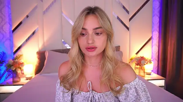 Snapshot of LindsieGreyy chatting on 9, 7, 2026 LindsieGreyy online show from 9, 7, 2026