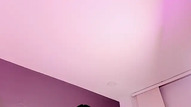 Mia cm online show from 18, 2, 2026