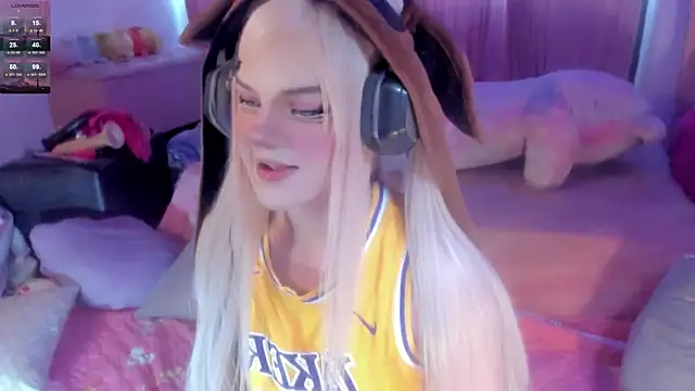 Snapshot of Angelica_Reborn chatting on 20, 10, 2025 Angelica Reborn online show from 20, 10, 2025