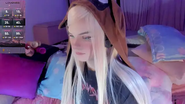 Snapshot of Angelica_Reborn chatting on 18, 11, 2025 Angelica Reborn online show from 18, 11, 2025