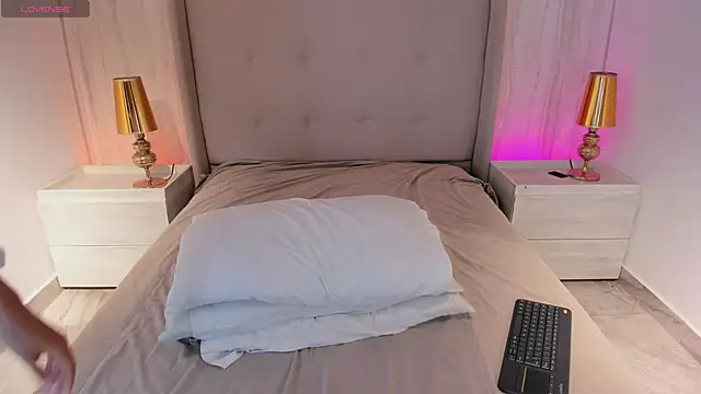 Snapshot of emmiily_z chatting on 15, 3, 2026 emmiily z online show from 15, 3, 2026