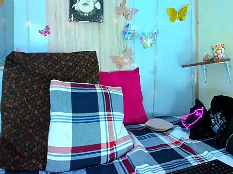 corynatayler online show from 25, 3, 2026