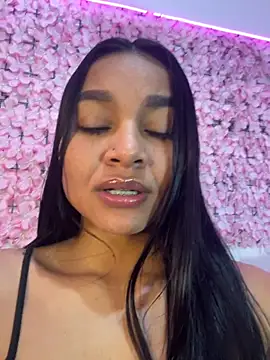 Snapshot of Lynda_Bonnie chatting on 16, 11, 2025 Lynda Bonnie online show from 16, 11, 2025