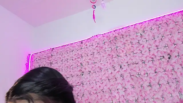 Snapshot of Lynda_Bonnie chatting on 20, 11, 2025 Lynda Bonnie online show from 20, 11, 2025