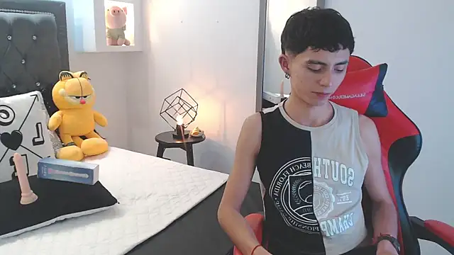 Snapshot of MaikyCooper chatting on 14, 3, 2025 MaikyCooper online show from 14, 3, 2025