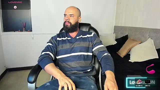 Luke Diaz7 online show from 10, 10, 2025