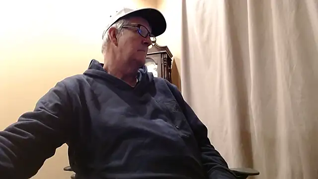 Snapshot of olderandwiser2 chatting on 20, 2, 2025 olderandwiser2 online show from 20, 2, 2025