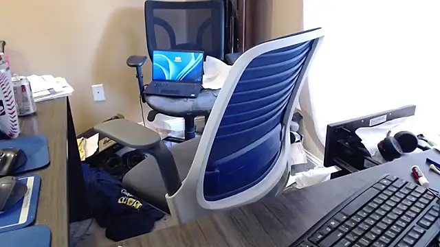 Snapshot of olderandwiser2 chatting on 18, 9, 2025 olderandwiser2 online show from 18, 9, 2025