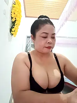 Snapshot of Baby-bigtits2024 chatting on 12, 3, 2025 Baby-bigtits2024 online show from 12, 3, 2025