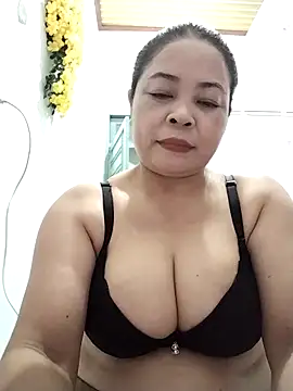 Snapshot of Baby-bigtits2024 chatting on 10, 9, 2025 Baby-bigtits2024 online show from 10, 9, 2025
