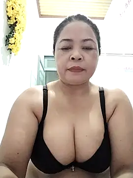 Snapshot of Baby-bigtits2024 chatting on 19, 9, 2025 Baby-bigtits2024 online show from 19, 9, 2025