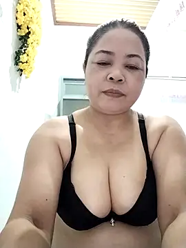 Snapshot of Baby-bigtits2024 chatting on 23, 9, 2025 Baby-bigtits2024 online show from 23, 9, 2025