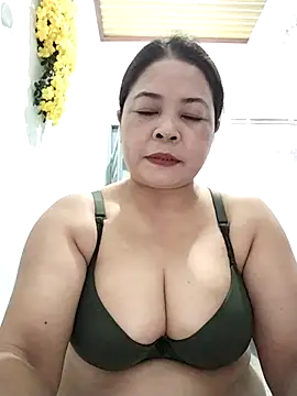 Snapshot of Baby-bigtits2024 chatting on 24, 9, 2025 Baby-bigtits2024 online show from 24, 9, 2025