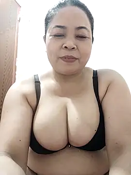 Snapshot of Baby-bigtits2024 chatting on 21, 10, 2025 Baby-bigtits2024 online show from 21, 10, 2025