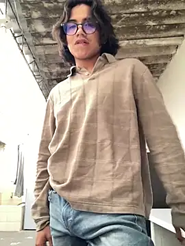 Snapshot of shadowsofgarden chatting on 20, 2, 2025 shadowsofgarden online show from 20, 2, 2025