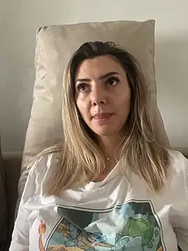 bambidolll online show from 15, 2, 2025