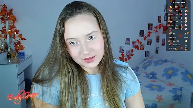 Snapshot of EmilyxxGraces chatting on 13, 10, 2025 EmilyxxGraces online show from 13, 10, 2025