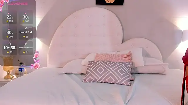 crisdegli  online show from 24, 2, 2025