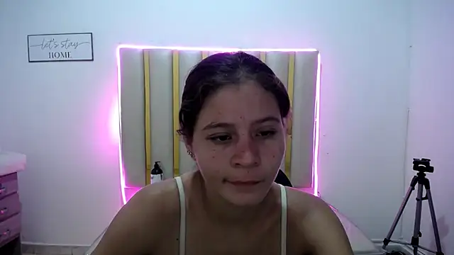 Snapshot of flakita_sexyhot chatting on 4, 10, 2025 flakita sexyhot online show from 4, 10, 2025