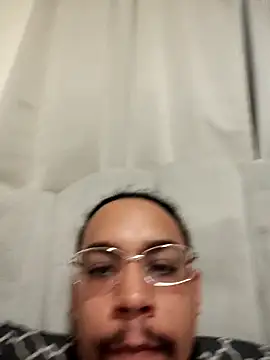 Snapshot of Rican8inches chatting on 28, 10, 2025 Rican8inches online show from 28, 10, 2025