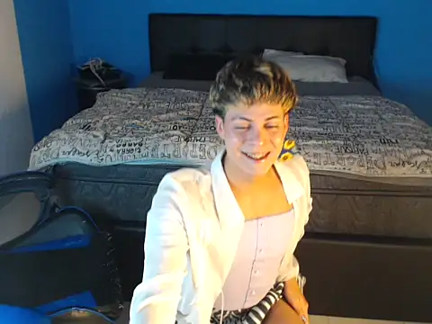 mchissexx online show from 23, 10, 2025