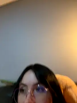 ValentinaOrtiz3 online show from 23, 11, 2025