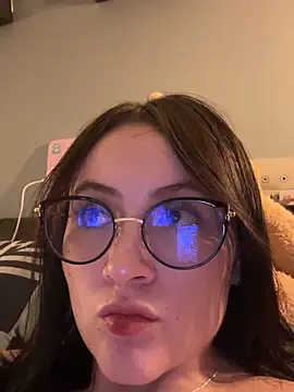 ValentinaOrtiz3 online show from 10, 6, 2026