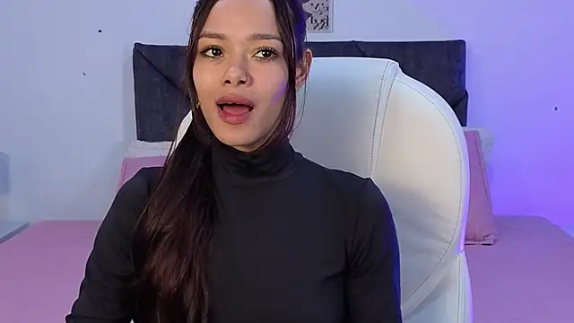 Snapshot of sara_sharma_ chatting on 13, 11, 2025 sara sharma online show from 13, 11, 2025