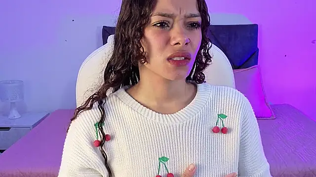 Snapshot of sara_sharma_ chatting on 26, 11, 2025 sara sharma online show from 26, 11, 2025