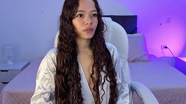 Snapshot of sara_sharma_ chatting on 27, 11, 2025 sara sharma online show from 27, 11, 2025