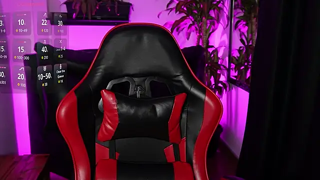 Snapshot of sara_sharma_ chatting on 5, 12, 2025 sara sharma online show from 5, 12, 2025