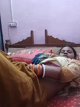 Snapshot of Hot_couple493 chatting on 13, 2, 2025 Hot couple493 online show from 13, 2, 2025