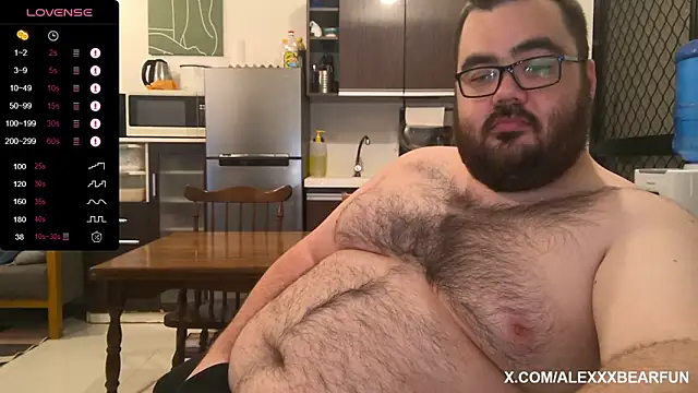 Snapshot of alexxxbear chatting on 12, 11, 2025 alexxxbear online show from 12, 11, 2025