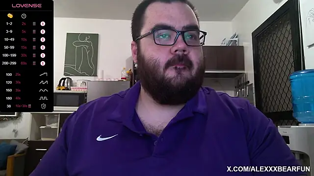 Snapshot of alexxxbear chatting on 23, 11, 2025 alexxxbear online show from 23, 11, 2025