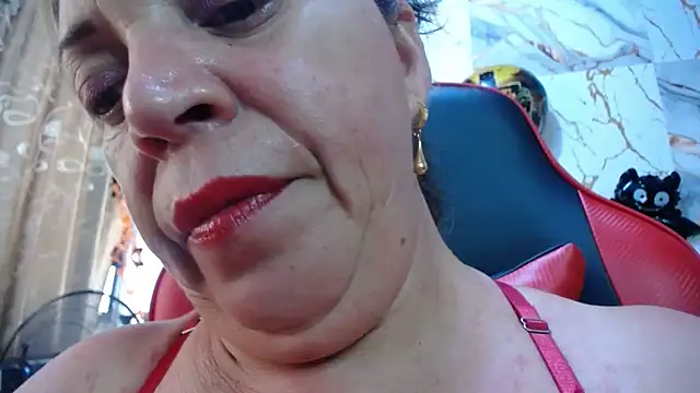 Snapshot of alina_maturehot chatting on 27, 10, 2025 alina maturehot online show from 27, 10, 2025