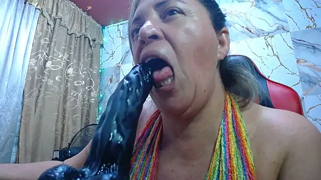 Snapshot of alina_maturehot chatting on 10, 11, 2025 alina maturehot online show from 10, 11, 2025