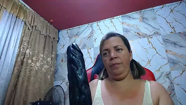 Snapshot of alina_maturehot chatting on 24, 11, 2025 alina maturehot online show from 24, 11, 2025