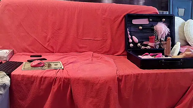 Snapshot of Chanel_Noire chatting on 1, 12, 2025 Chanel Noire online show from 1, 12, 2025