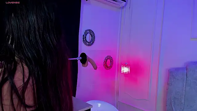 lanna brunette online show from 17, 1, 2026