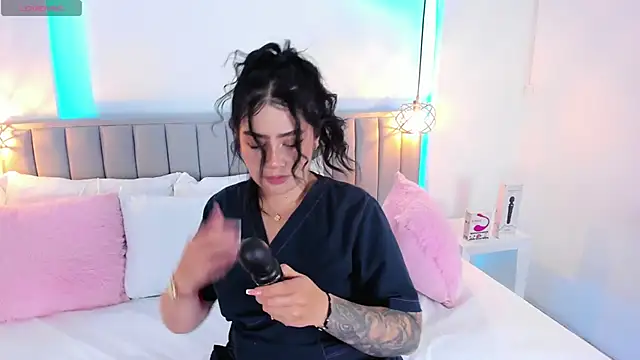 isolari  online show from 14, 2, 2025