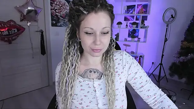 HoneySallyMoore online show from 15, 11, 2025